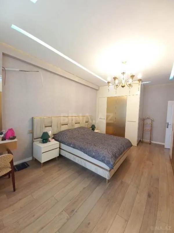 Satılır 3 otaqlı mənzil 102.5 m²