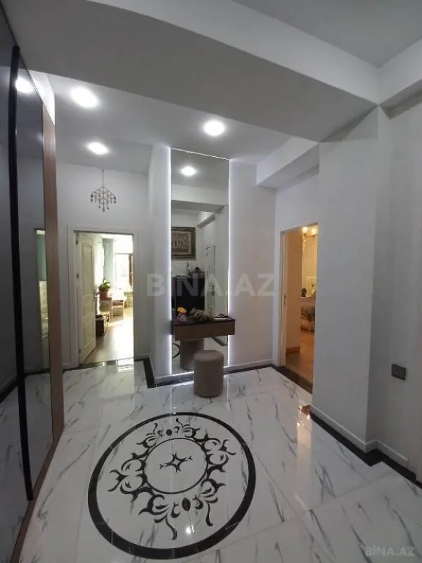 Satılır 3 otaqlı mənzil 102.5 m²