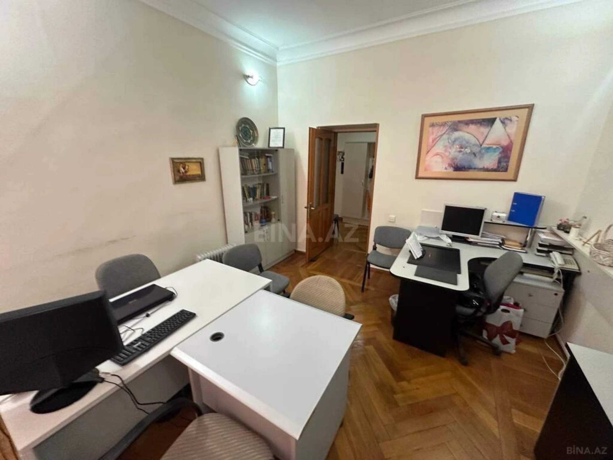 Satılır 3 otaqlı mənzil 103.7 m²