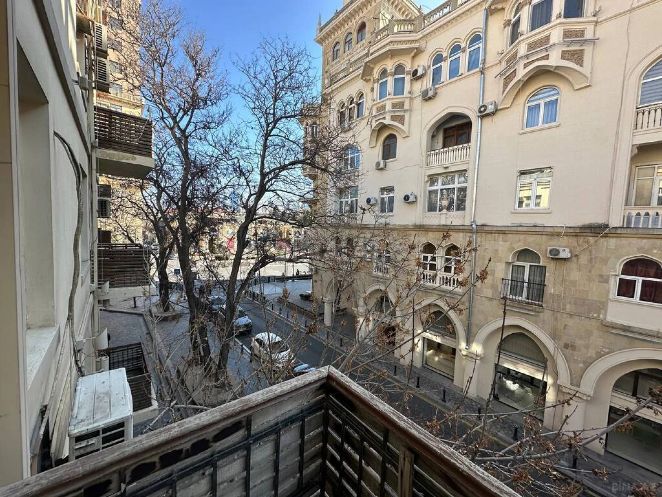 Satılır 3 otaqlı mənzil 103.7 m²