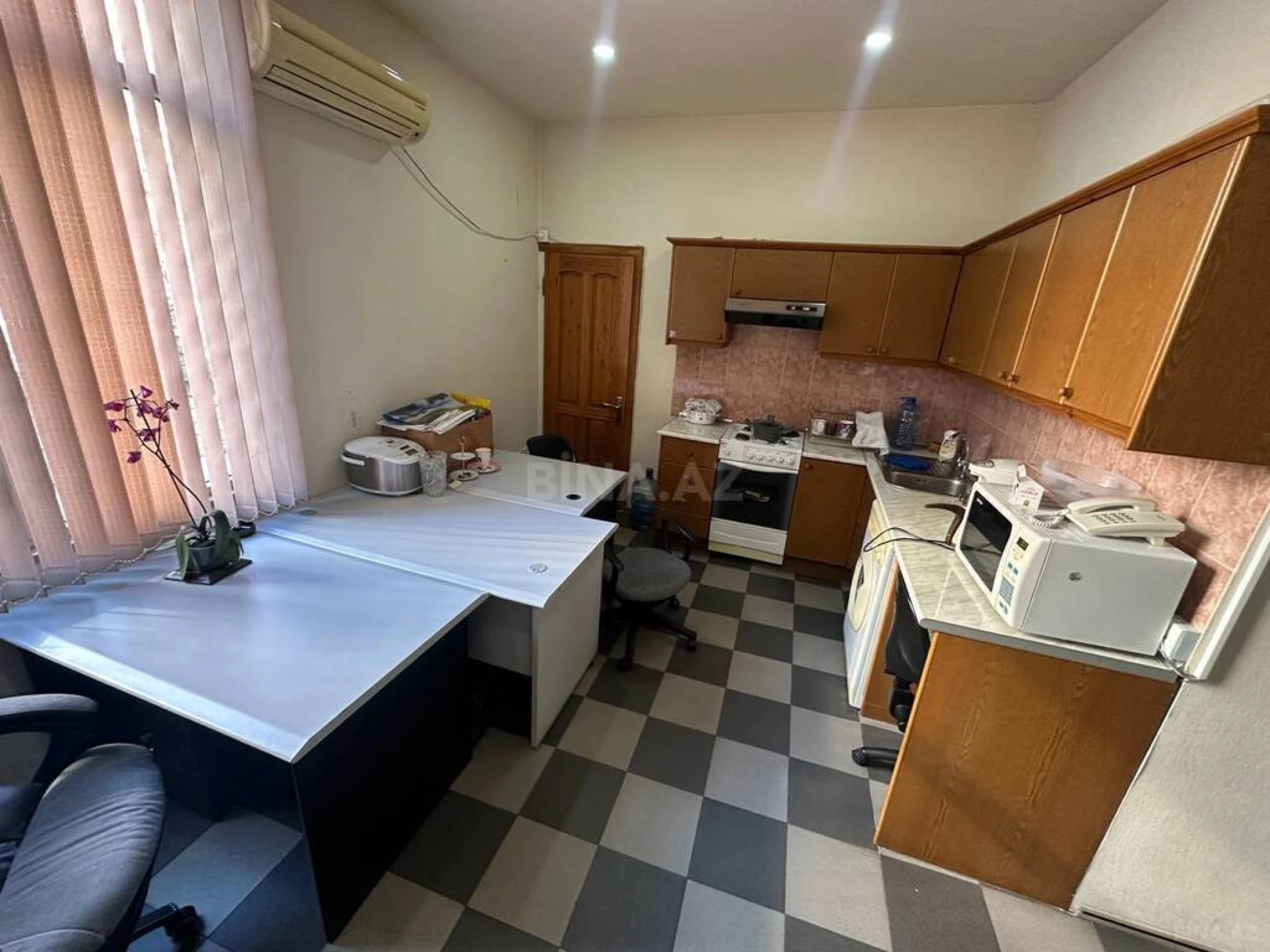 Satılır 3 otaqlı mənzil 103.7 m²