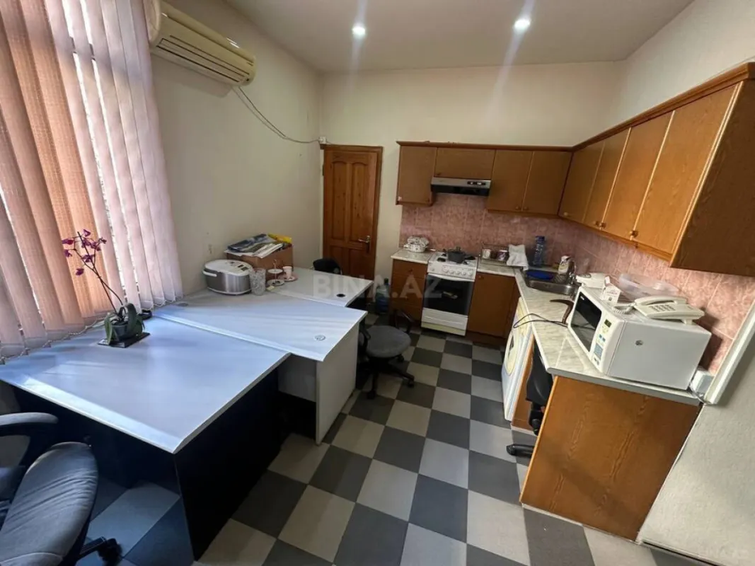 Satılır 3 otaqlı mənzil 103.7 m²