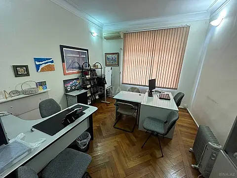 Satılır 3 otaqlı mənzil 103.7 m²