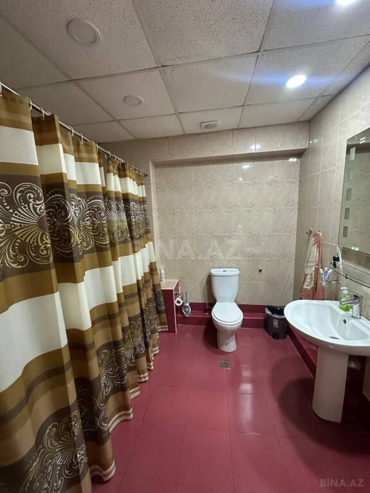 Satılır 3 otaqlı mənzil 103.7 m²