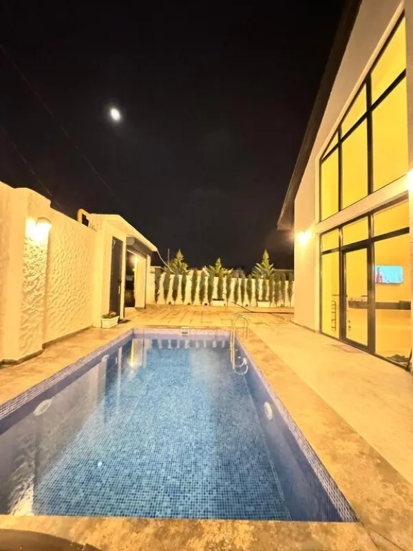 Kirayə verilir 3 otaqlı həyət evi 200 m²