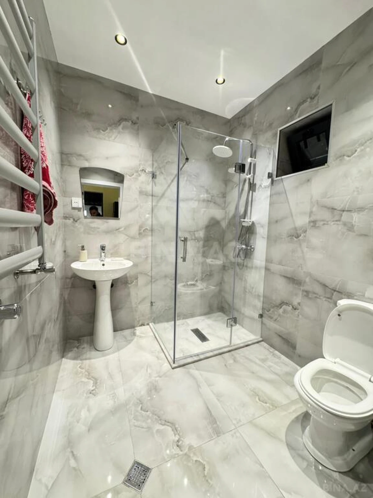 Kirayə verilir 3 otaqlı həyət evi 200 m²