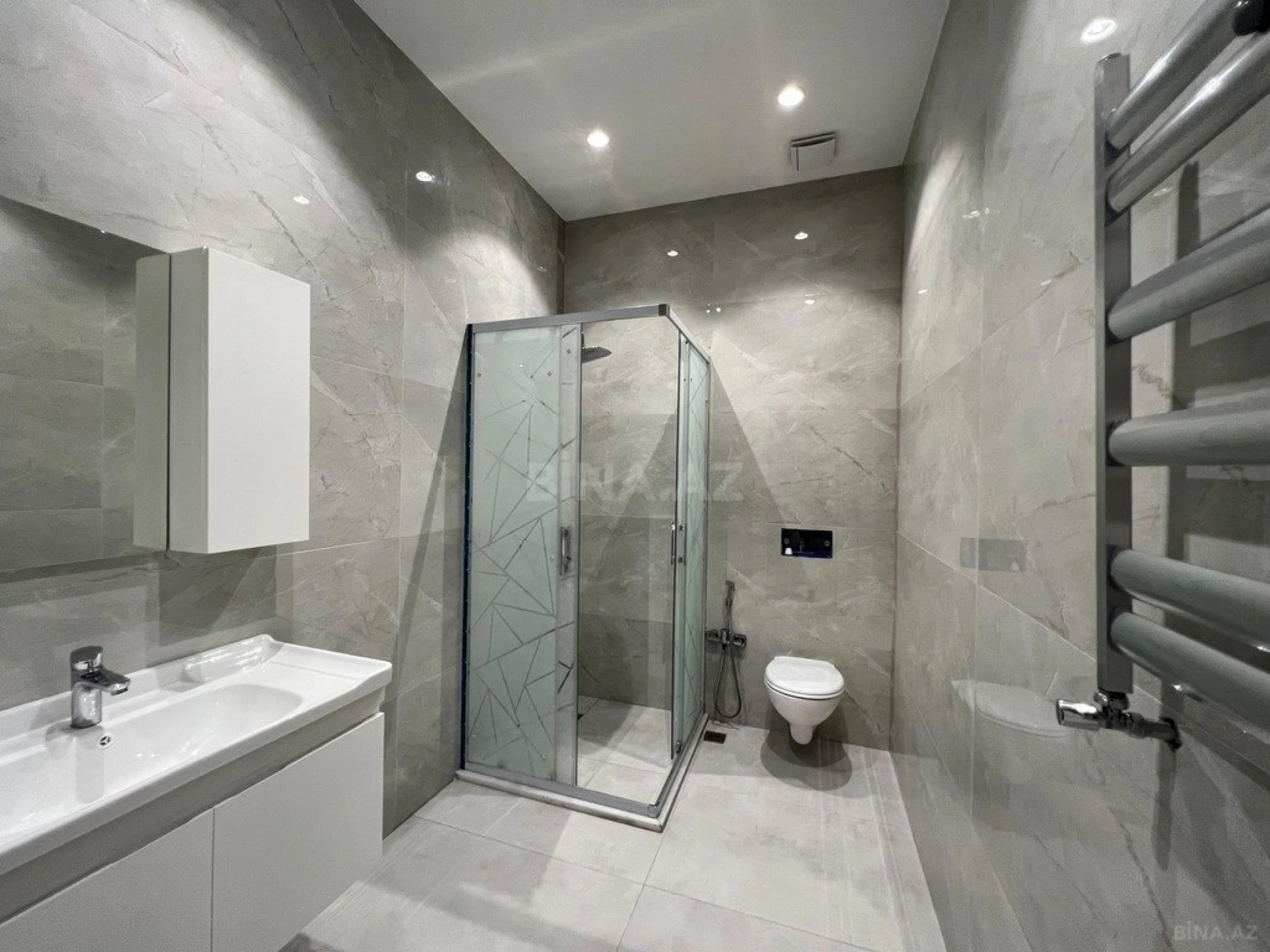 Kirayə verilir 4 otaqlı həyət evi 220 m²