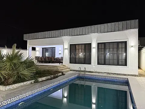 Kirayə verilir 4 otaqlı həyət evi 180 m²