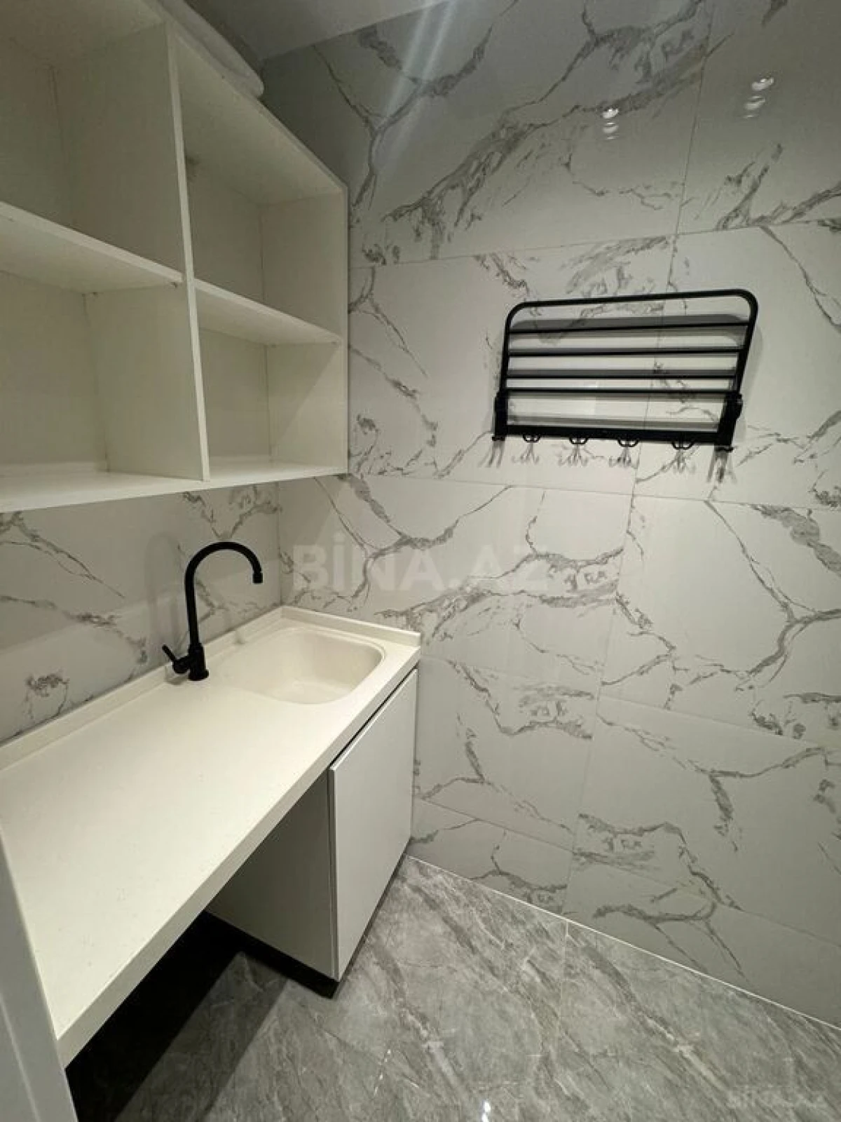 Kirayə verilir 3 otaqlı mənzil 141 m²