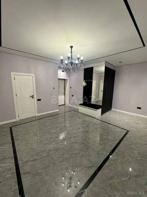 Kirayə verilir 3 otaqlı mənzil 141 m²