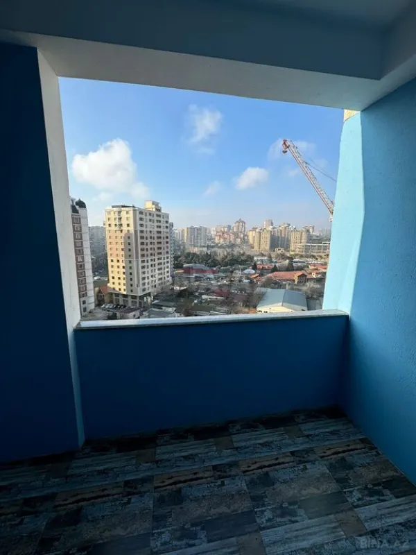 Kirayə verilir 3 otaqlı mənzil 141 m²