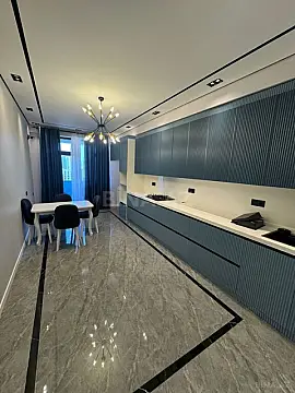 Kirayə verilir 3 otaqlı mənzil 141 m²