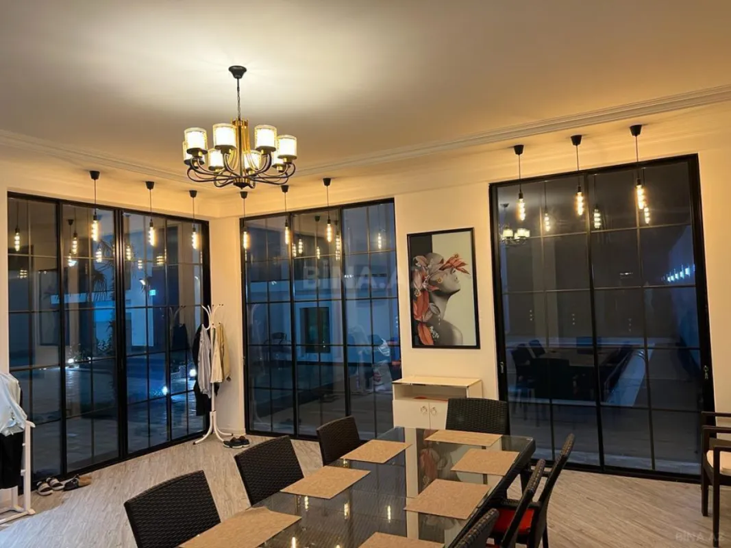 Kirayə verilir 5 otaqlı həyət evi 360 m²