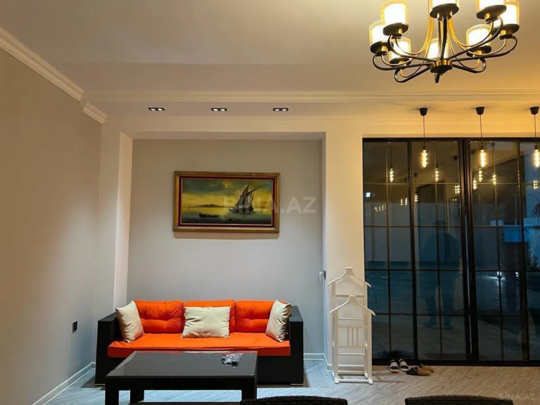 Kirayə verilir 5 otaqlı həyət evi 360 m²