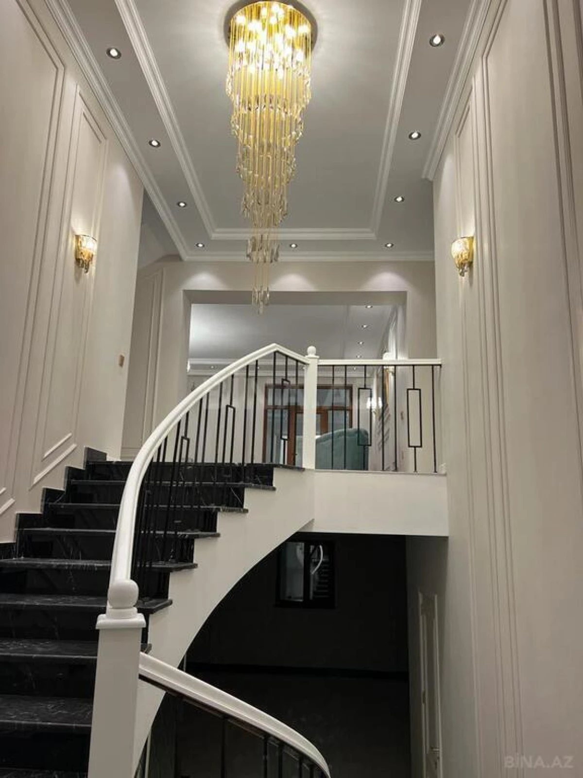 Kirayə verilir 5 otaqlı həyət evi 360 m²