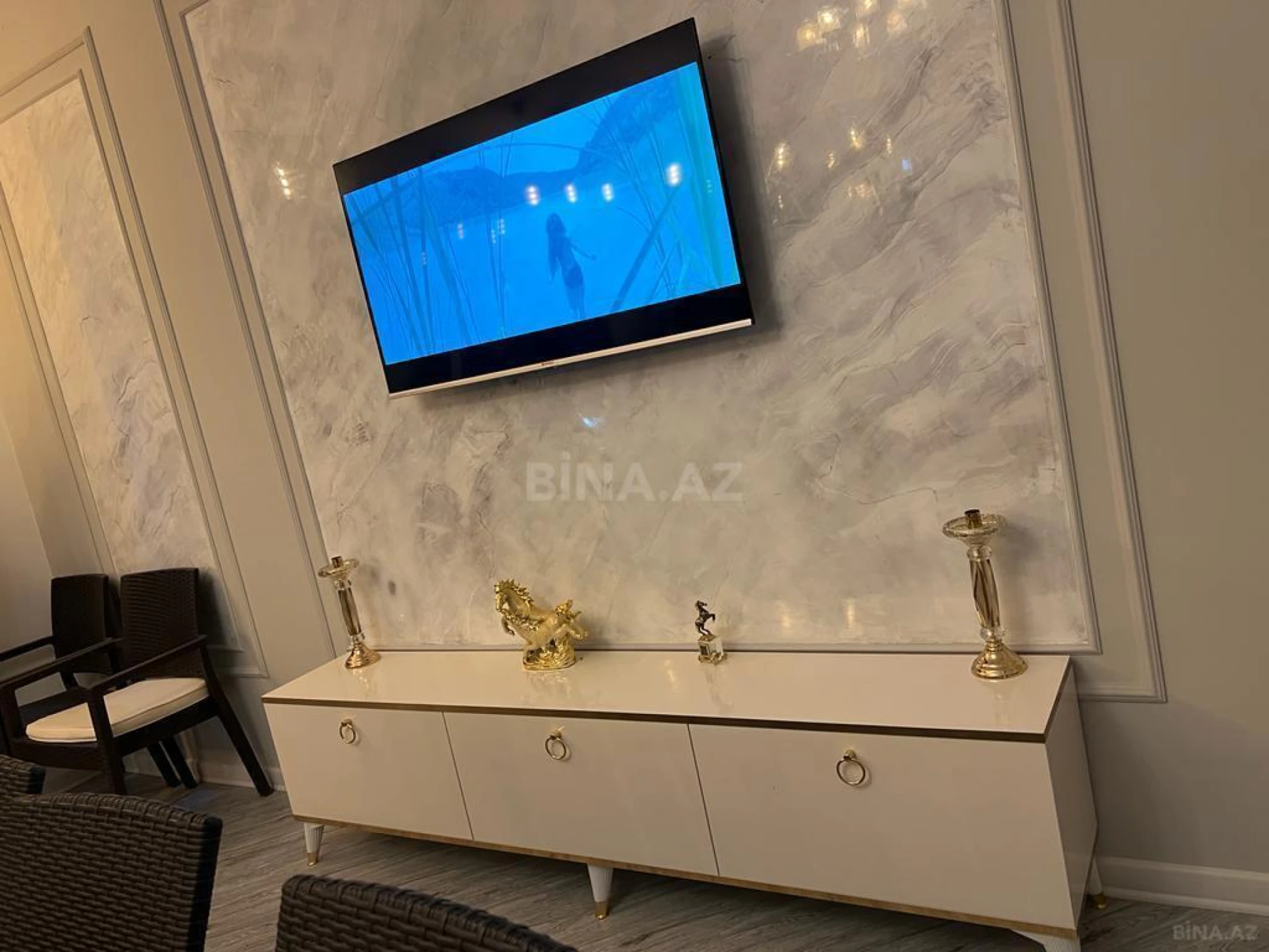 Kirayə verilir 5 otaqlı həyət evi 360 m²