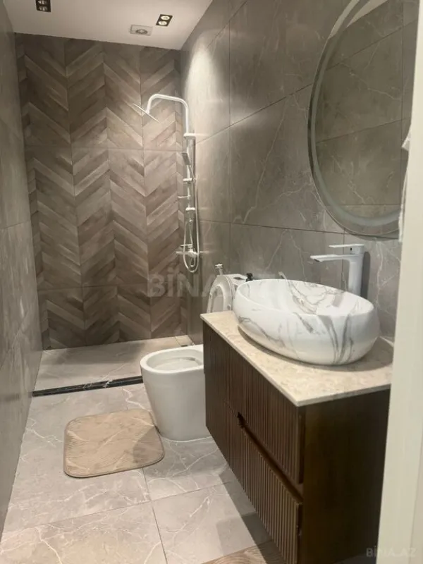 Kirayə verilir 5 otaqlı həyət evi 360 m²