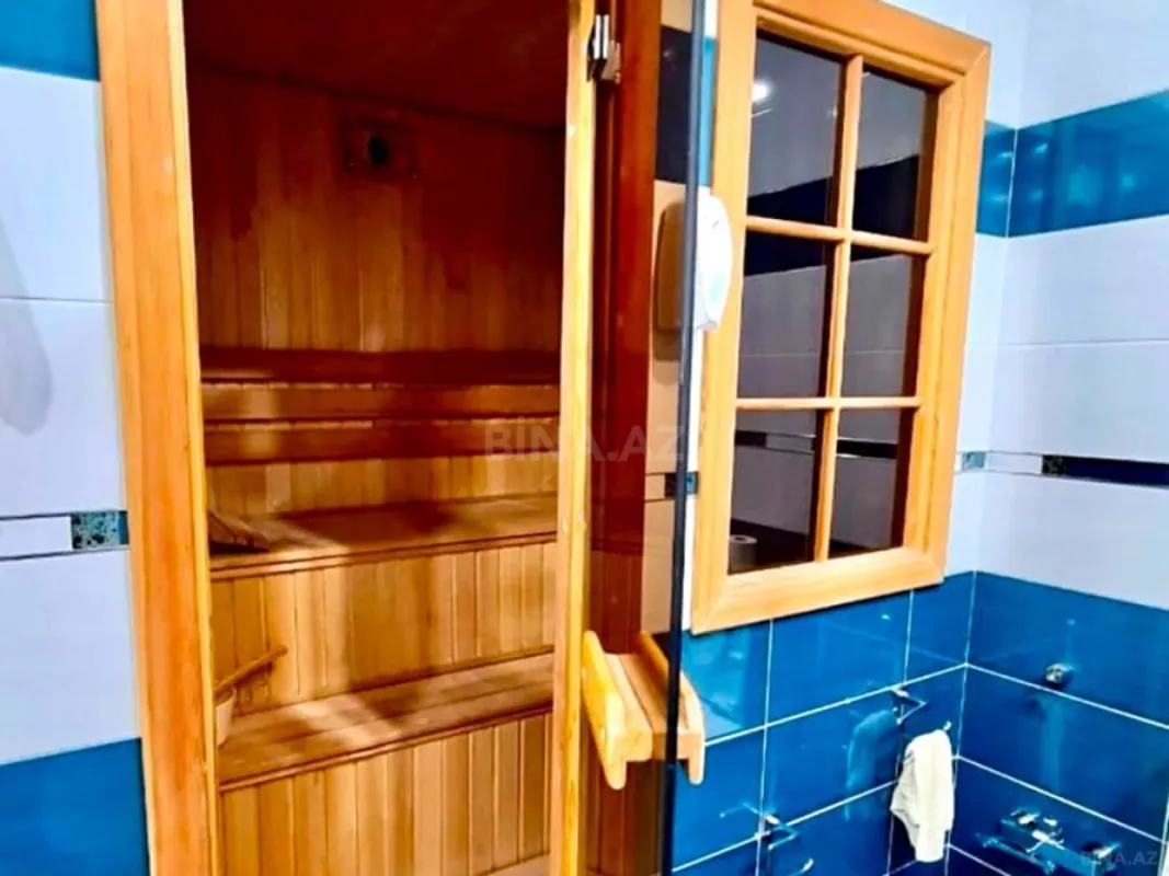 Satılır 5 otaqlı mənzil 242.3 m²