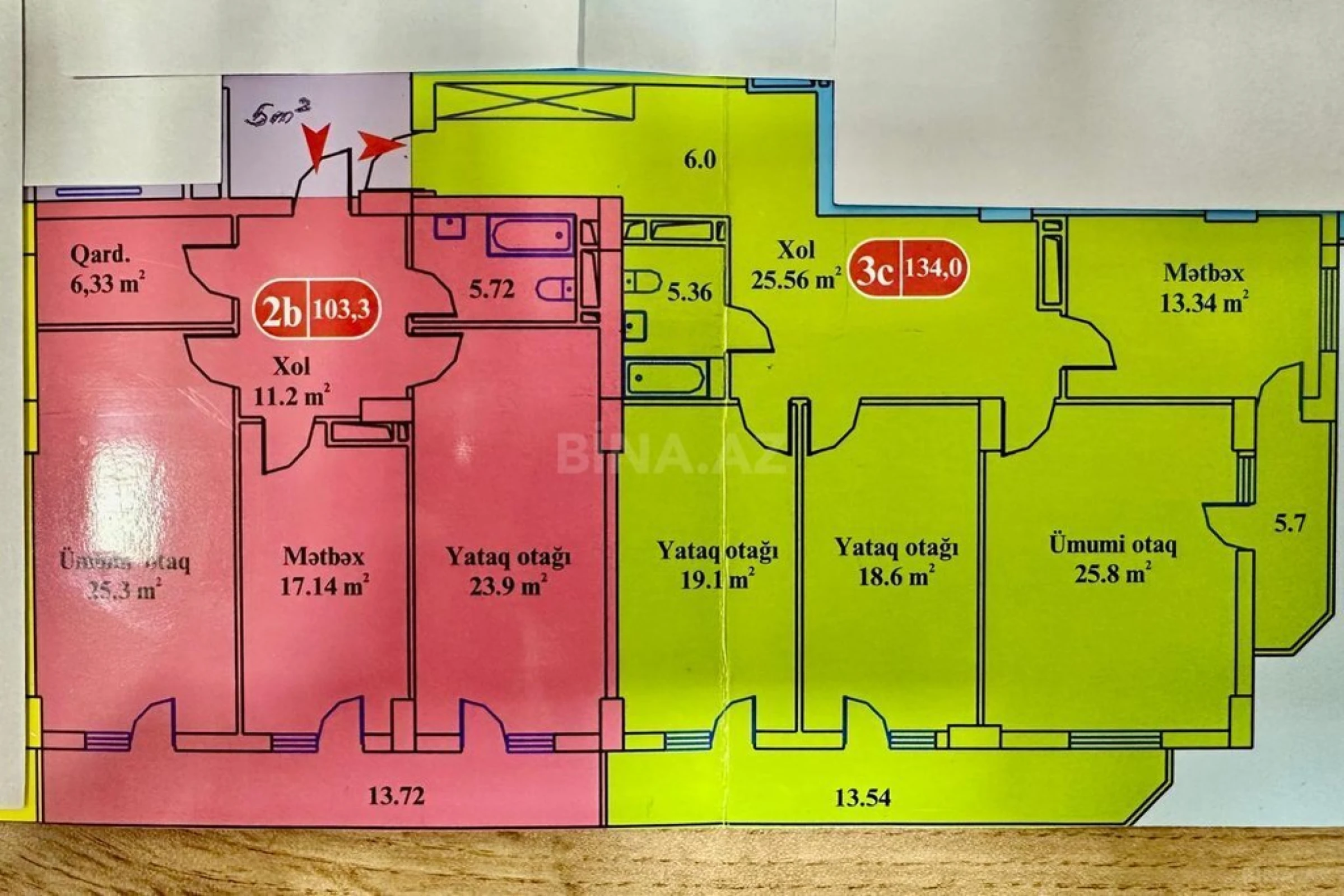 Satılır 5 otaqlı mənzil 242.3 m²