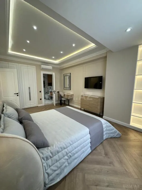 Satılır 4 otaqlı mənzil 170 m²