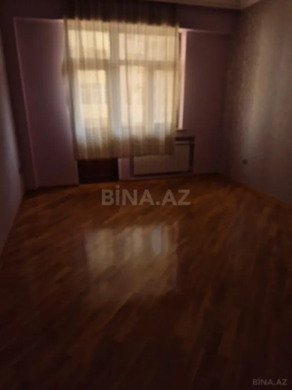 Satılır 3 otaqlı mənzil 129 m²
