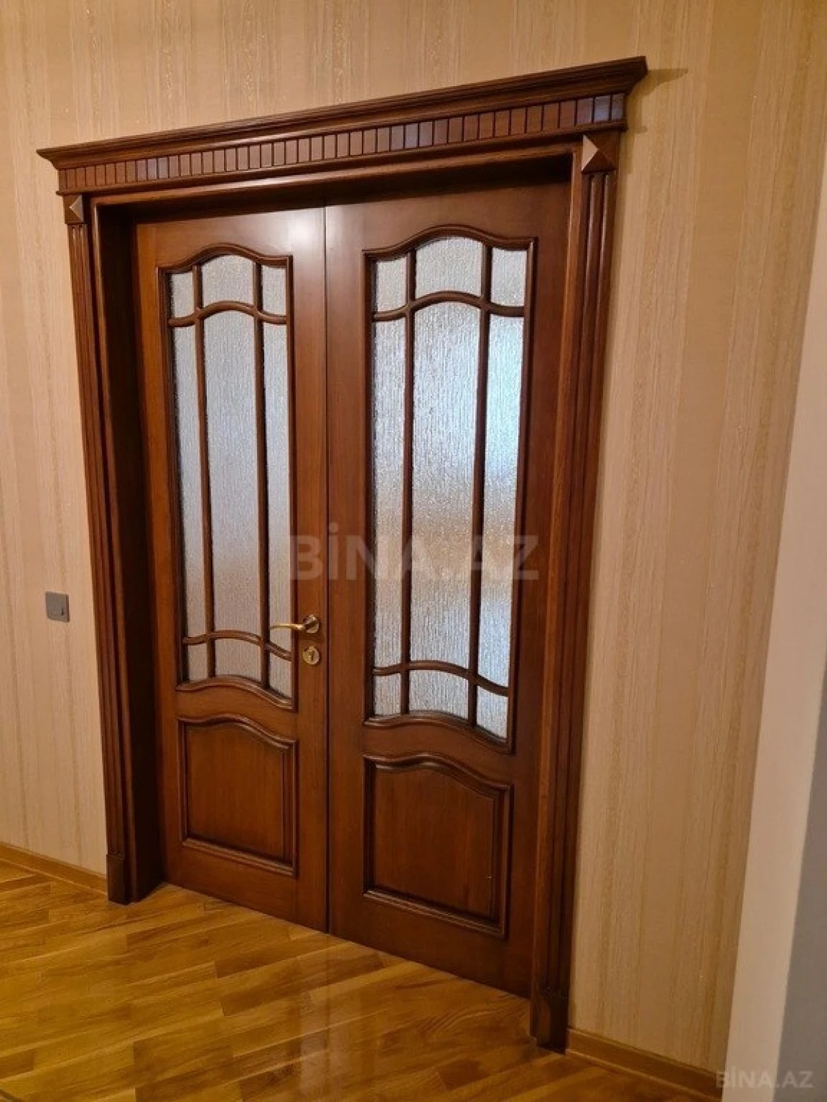 Satılır 3 otaqlı mənzil 129 m²