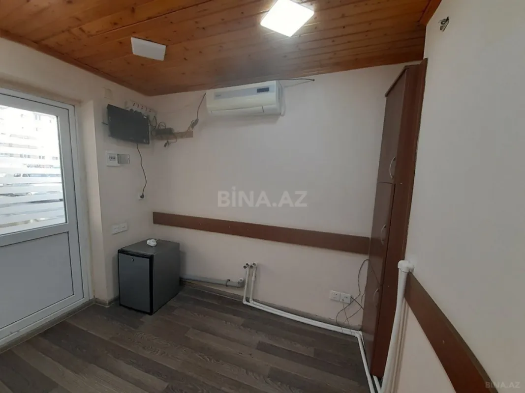 Kirayə verilir 1 otaqlı ofis 8 m²