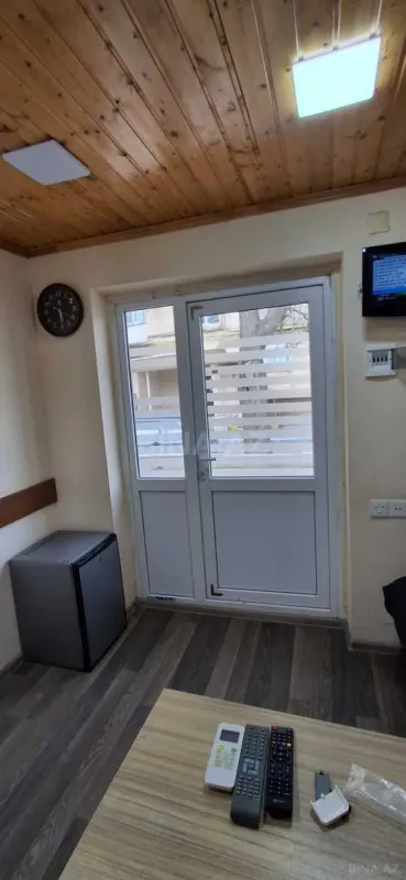 Kirayə verilir 1 otaqlı ofis 8 m²