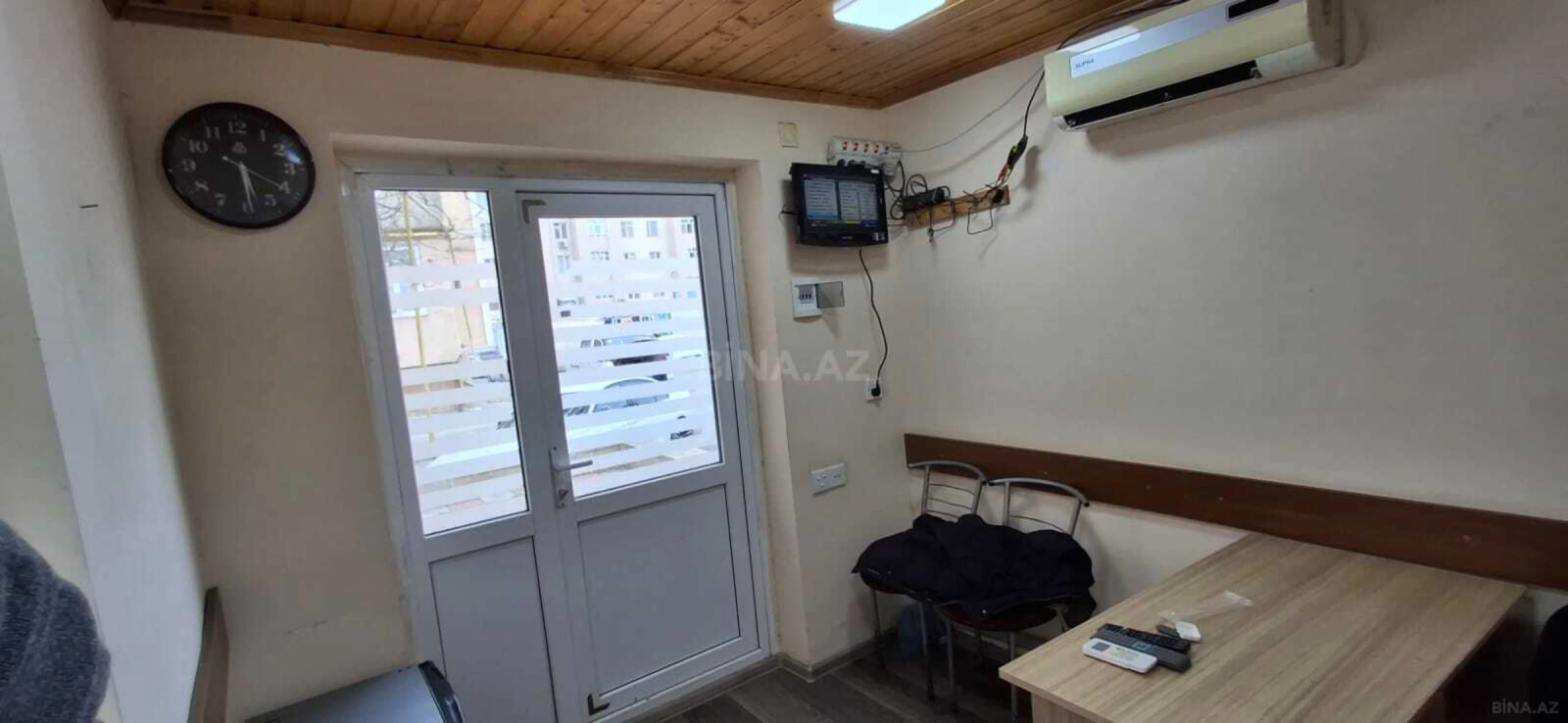 Kirayə verilir 1 otaqlı ofis 8 m²