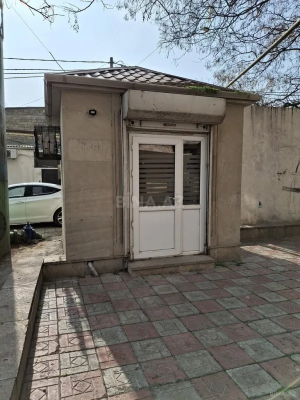 Kirayə verilir 1 otaqlı ofis 8 m²