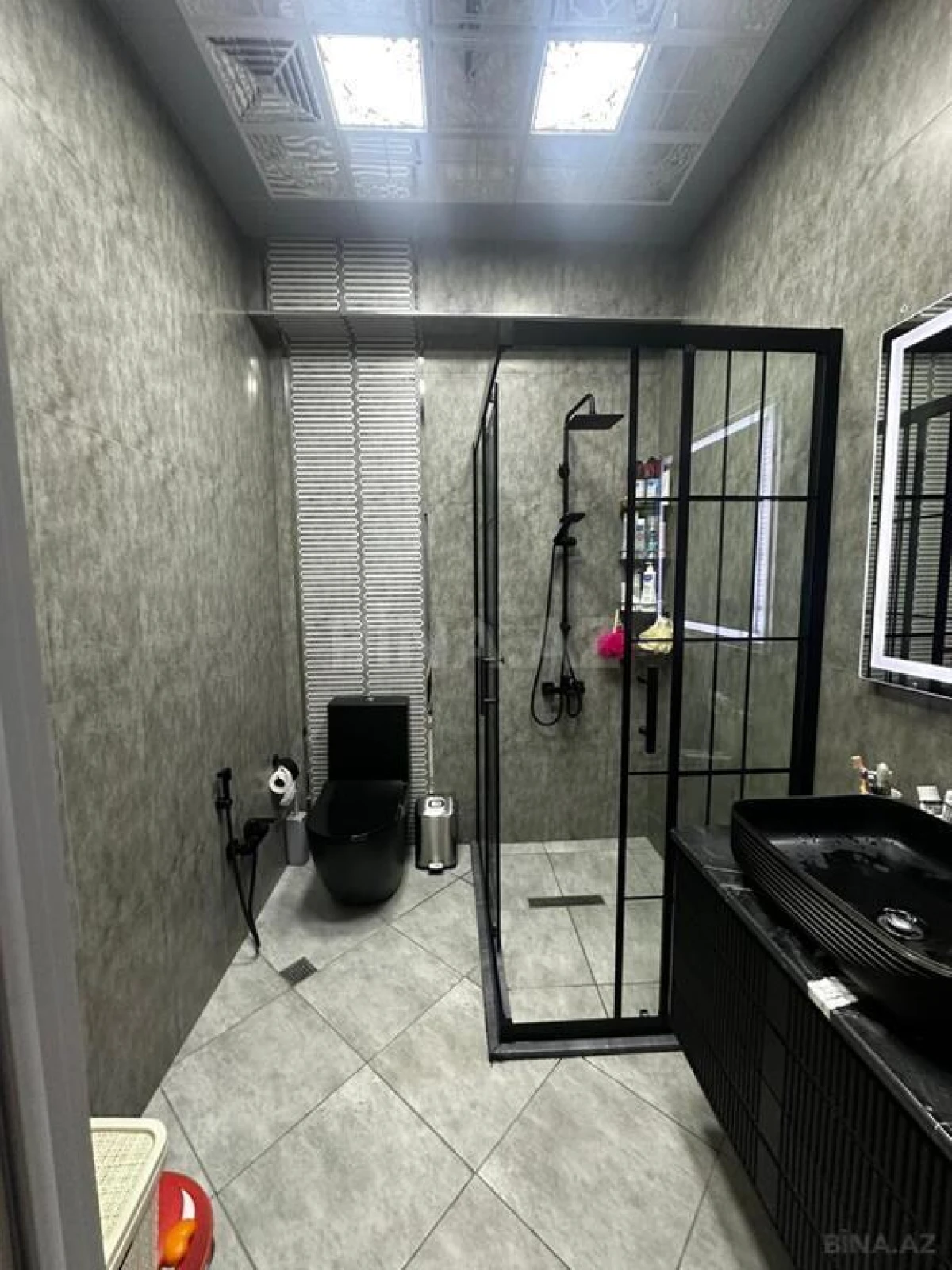 Satılır 2 otaqlı mənzil 100 m²