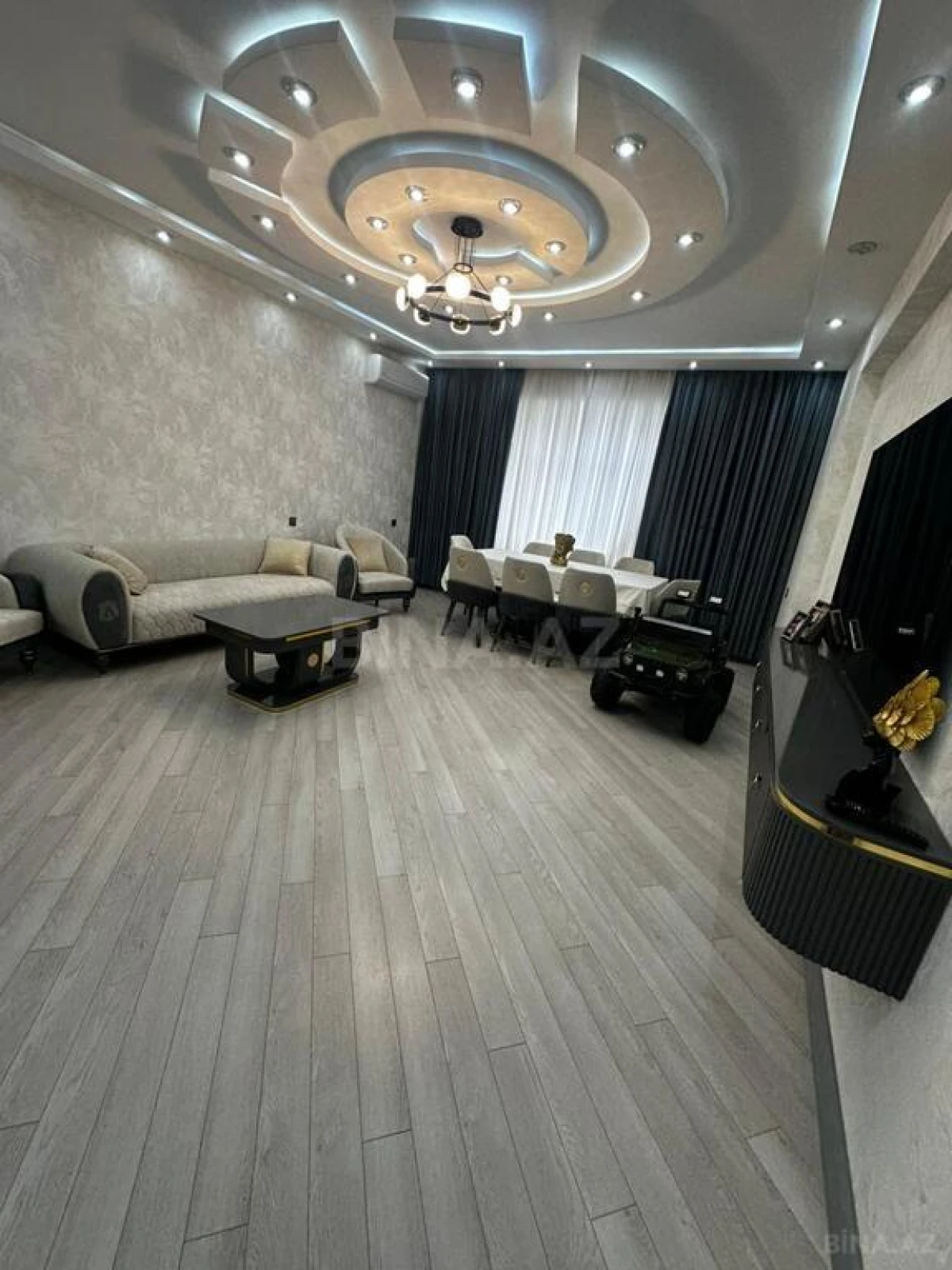 Satılır 2 otaqlı mənzil 100 m²