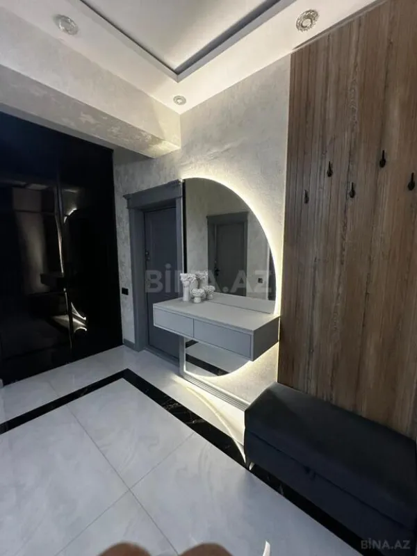 Satılır 2 otaqlı mənzil 100 m²