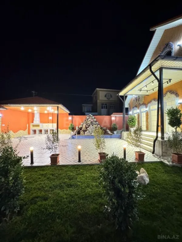 Satılır 4 otaqlı həyət evi 200 m²