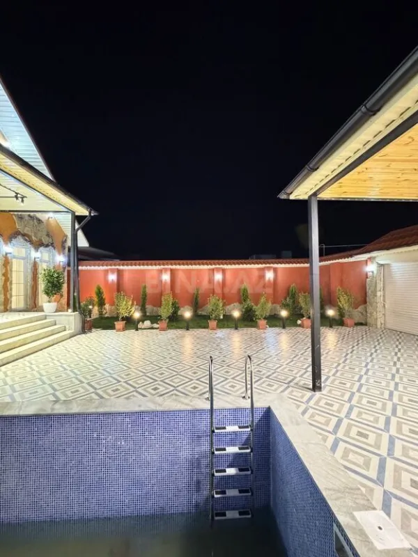 Satılır 4 otaqlı həyət evi 200 m²