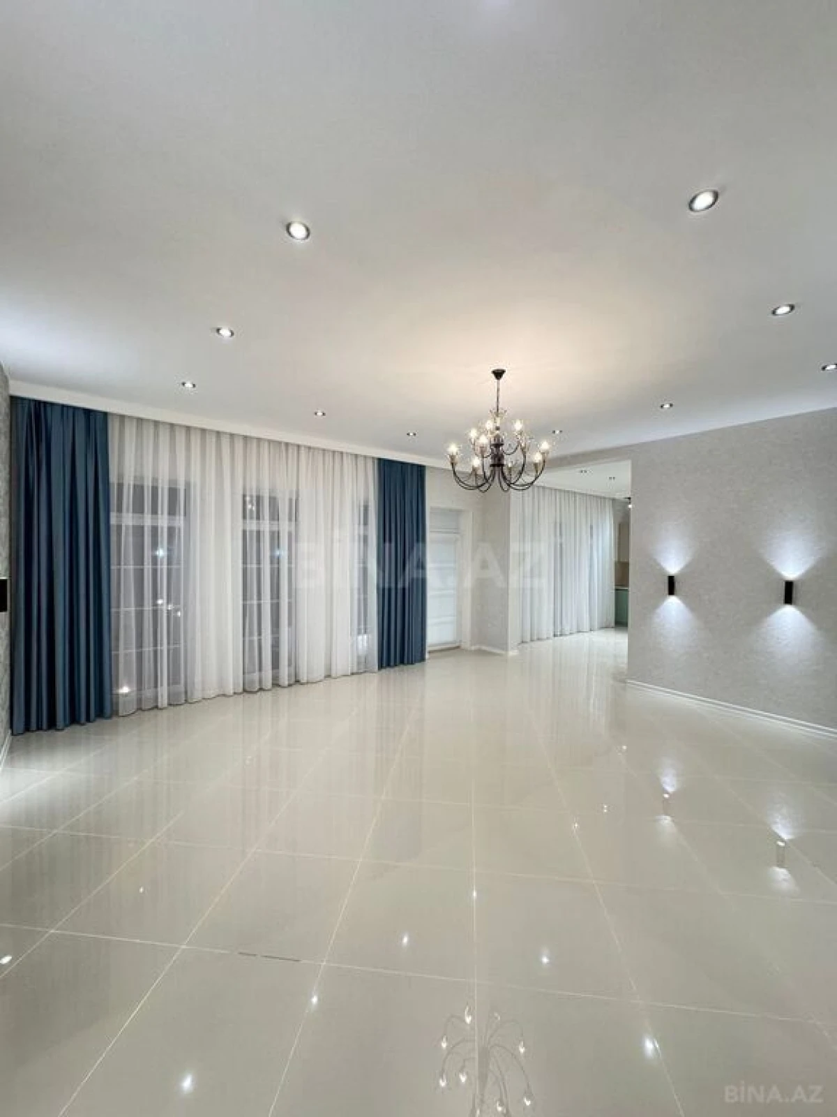 Satılır 4 otaqlı həyət evi 200 m²
