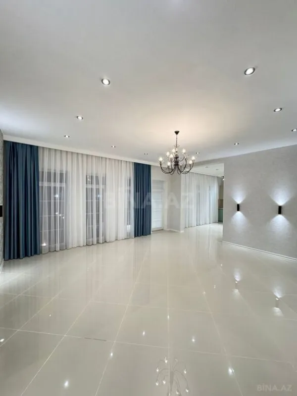 Satılır 4 otaqlı həyət evi 200 m²