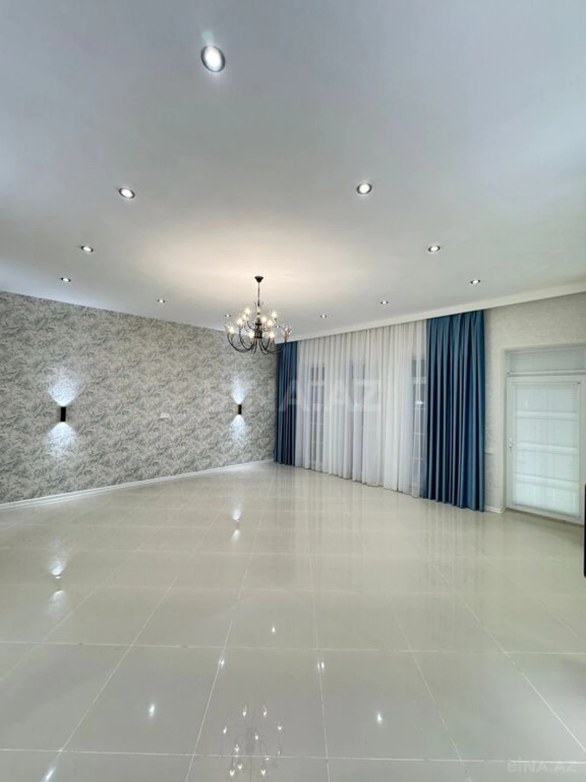 Satılır 4 otaqlı həyət evi 200 m²
