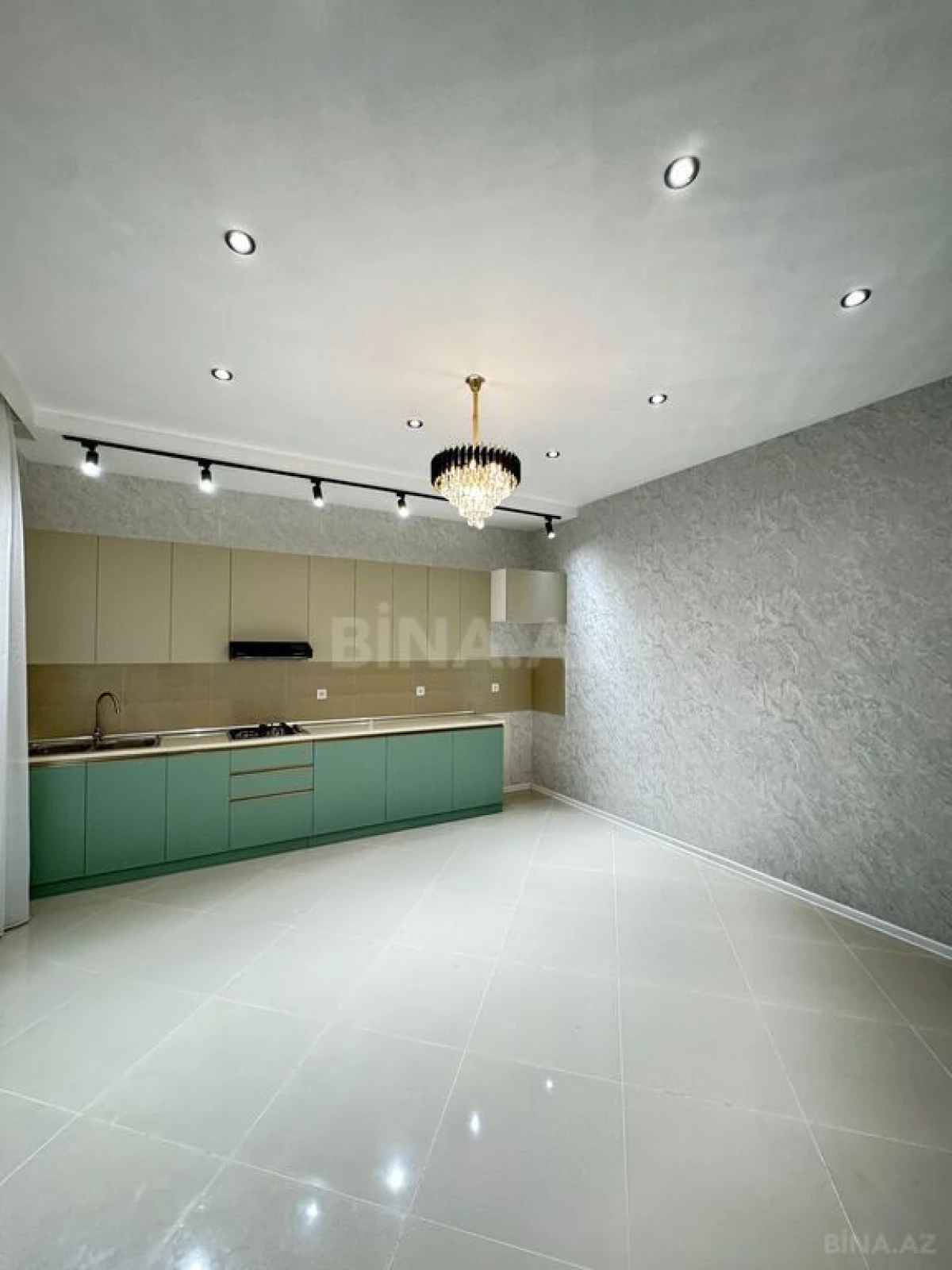 Satılır 4 otaqlı həyət evi 200 m²