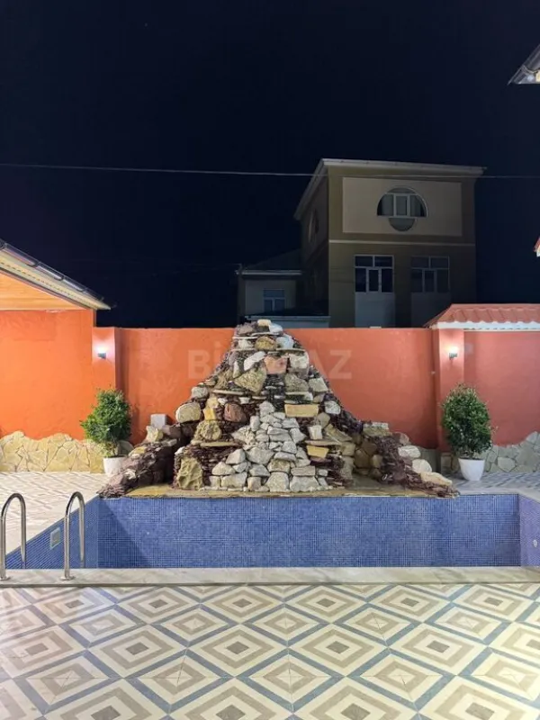 Satılır 4 otaqlı həyət evi 200 m²