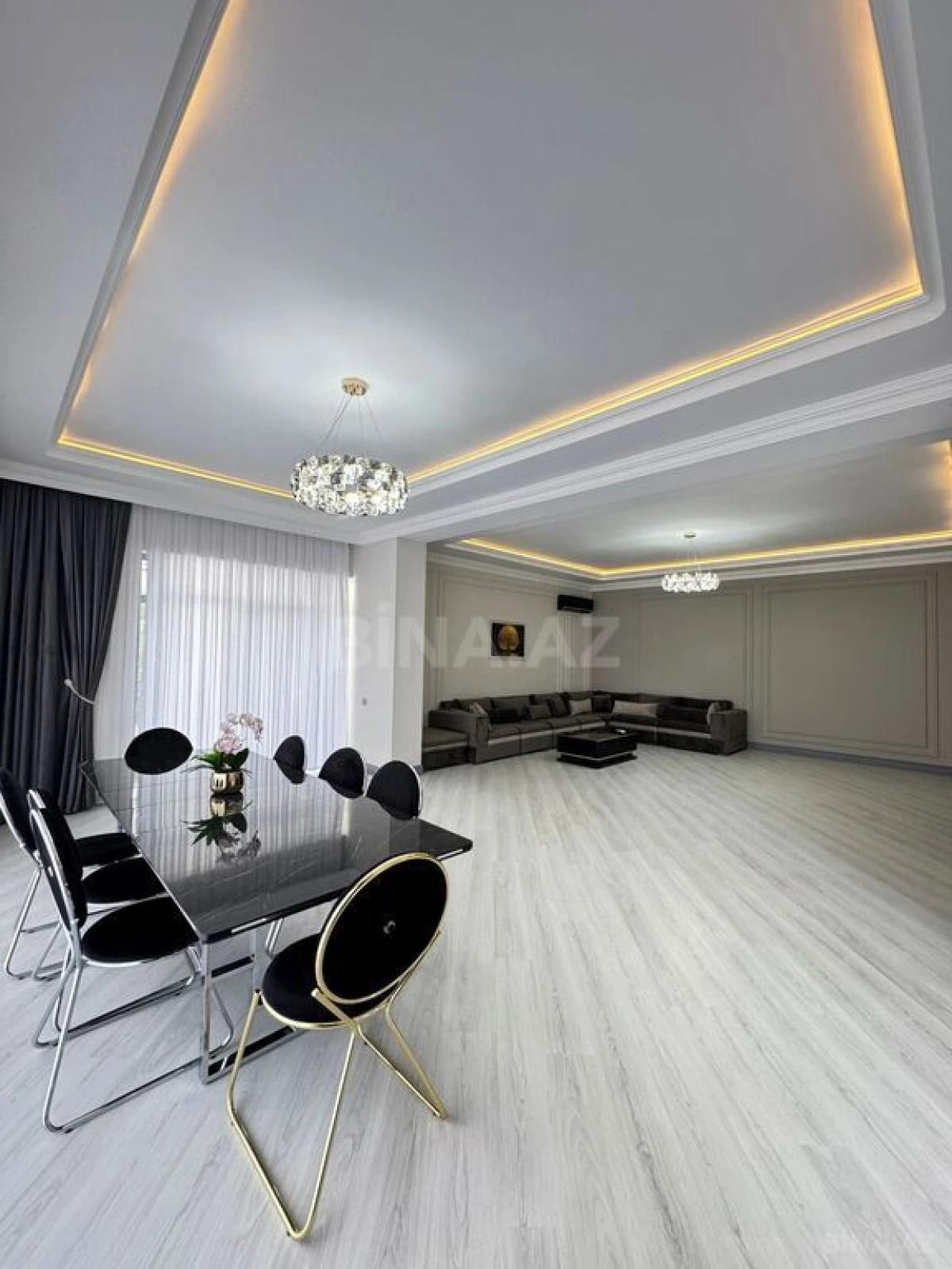 Satılır 5 otaqlı həyət evi 450 m²