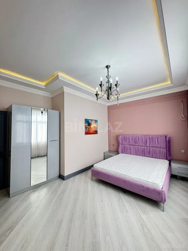 Satılır 5 otaqlı həyət evi 450 m²