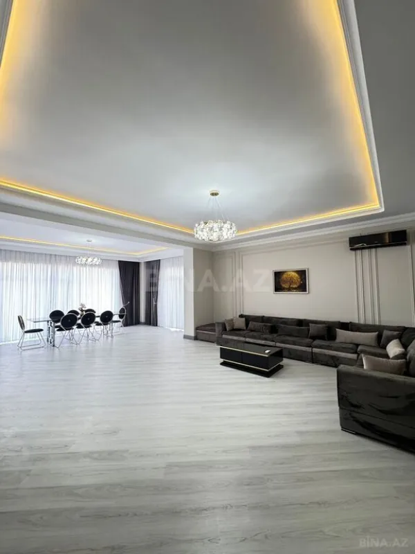 Satılır 5 otaqlı həyət evi 450 m²