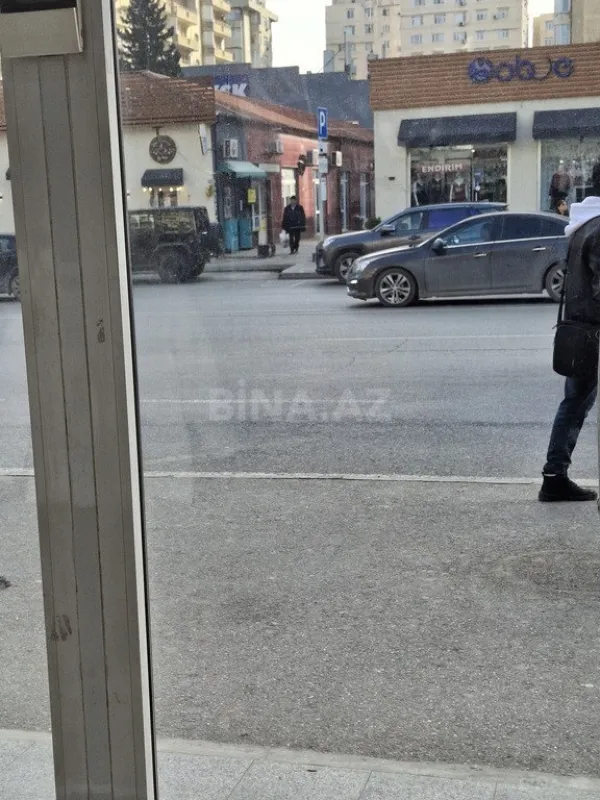 Satılır obyekt 37 m²