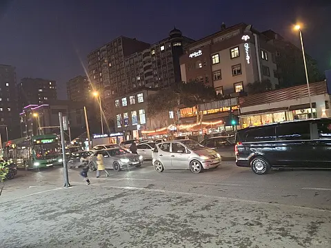 Satılır obyekt 37 m²