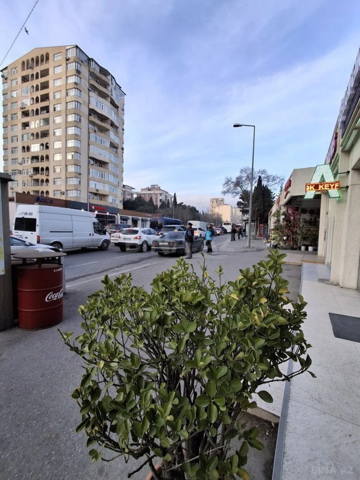 Satılır obyekt 37 m²