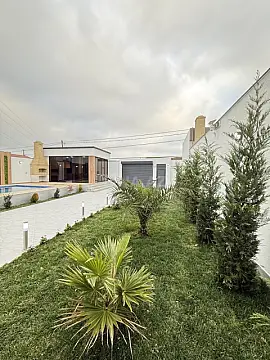Satılır 4 otaqlı həyət evi 180 m²