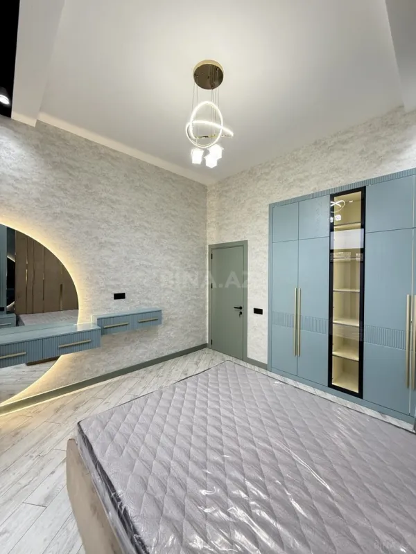 Satılır 4 otaqlı həyət evi 180 m²