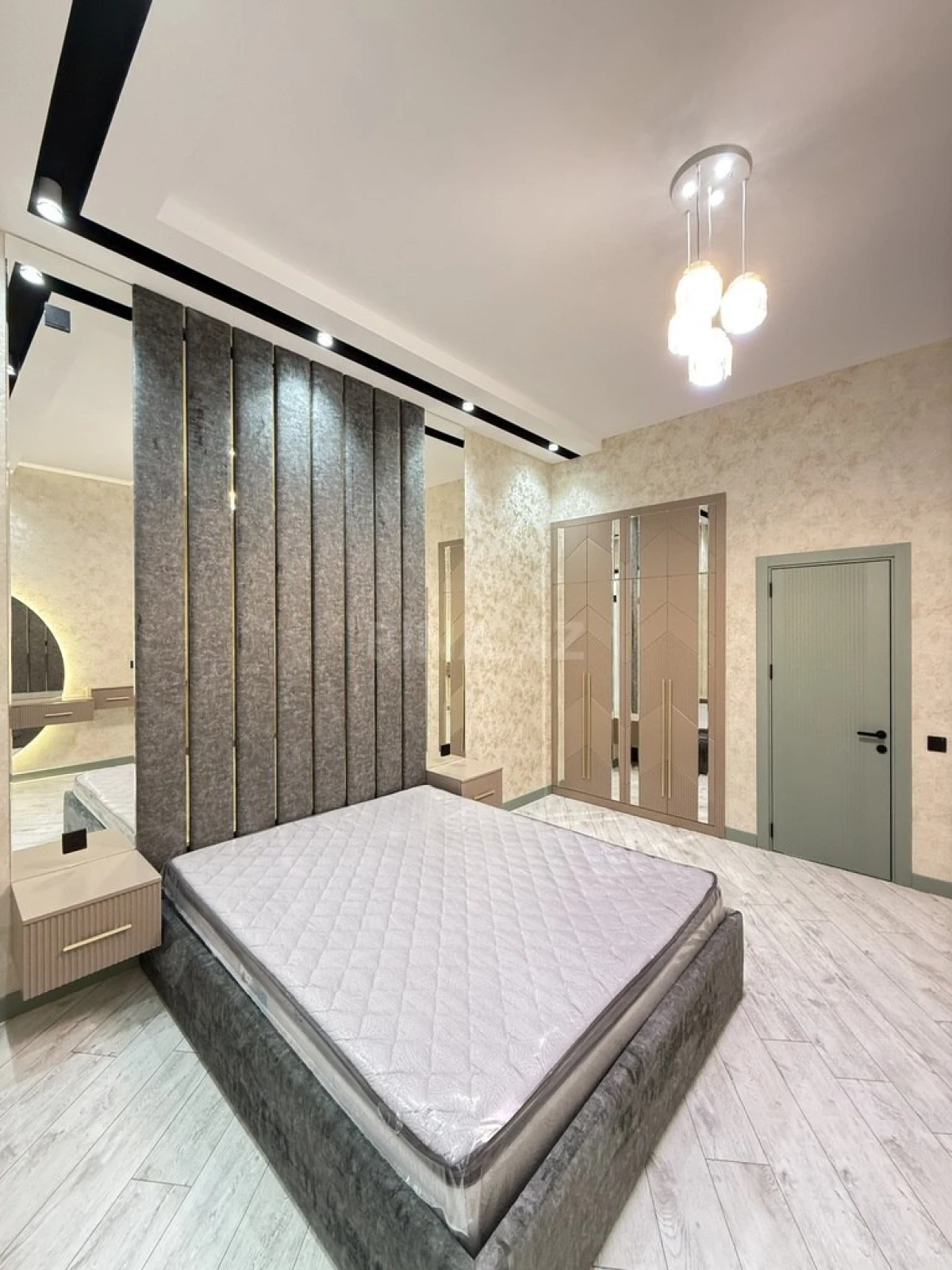 Satılır 4 otaqlı həyət evi 180 m²