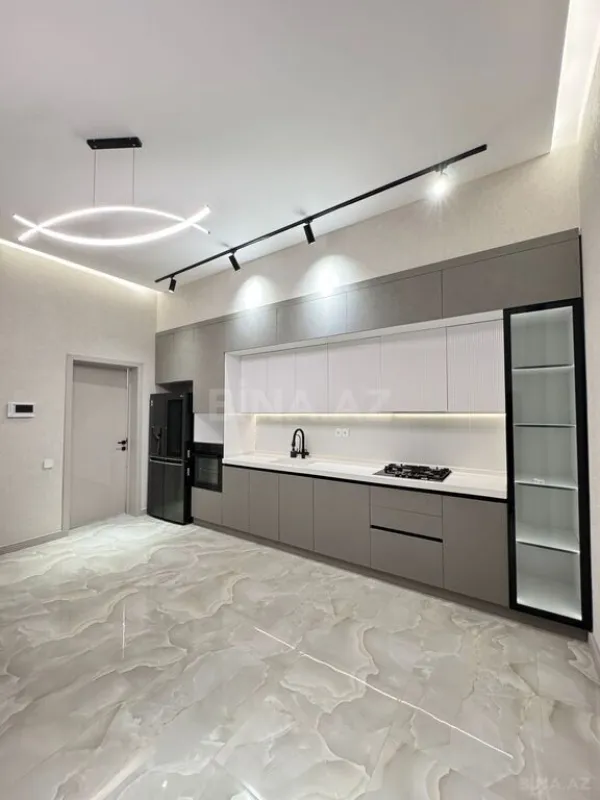 Satılır 5 otaqlı həyət evi 220 m²